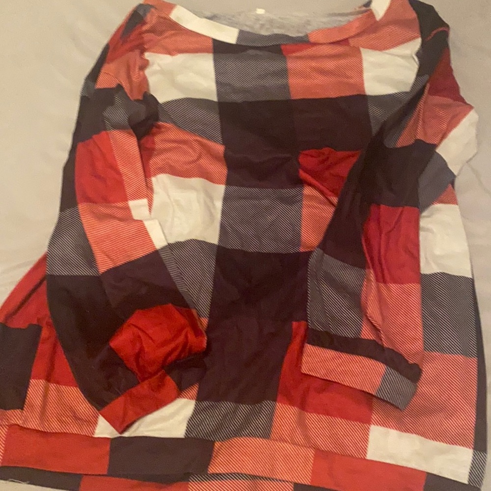 M Red plaid